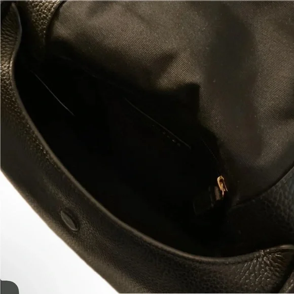 Marc Jacobs The Groove mini messenger Crossbody Bag Black in Gold Accents - Picture 5 of 8